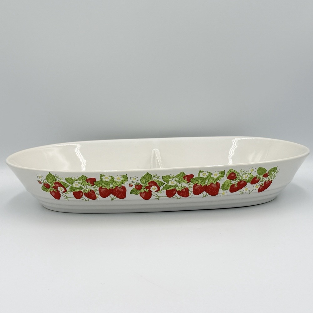 VTG Action Strawberry Divided Baking Dish Japan Cottagecore Retro Kitchen